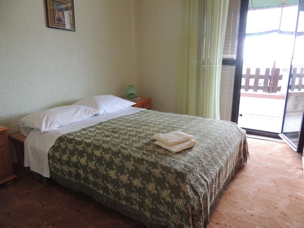 Apartment Nela Bale Bagian luar foto